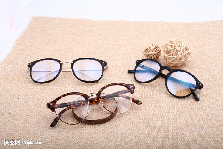 提升產品魅力 裝飾眼鏡拍攝的藝術與技巧